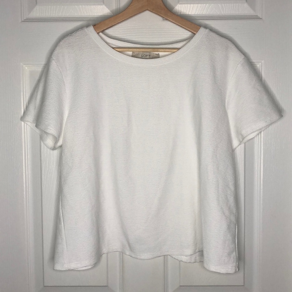 Loft white t-shirt with open back-L